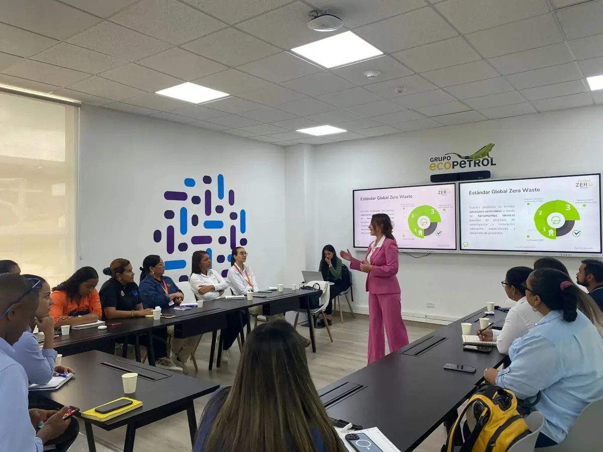 Apresentação do Padrão Global Zero Waste a uma equipe técnica